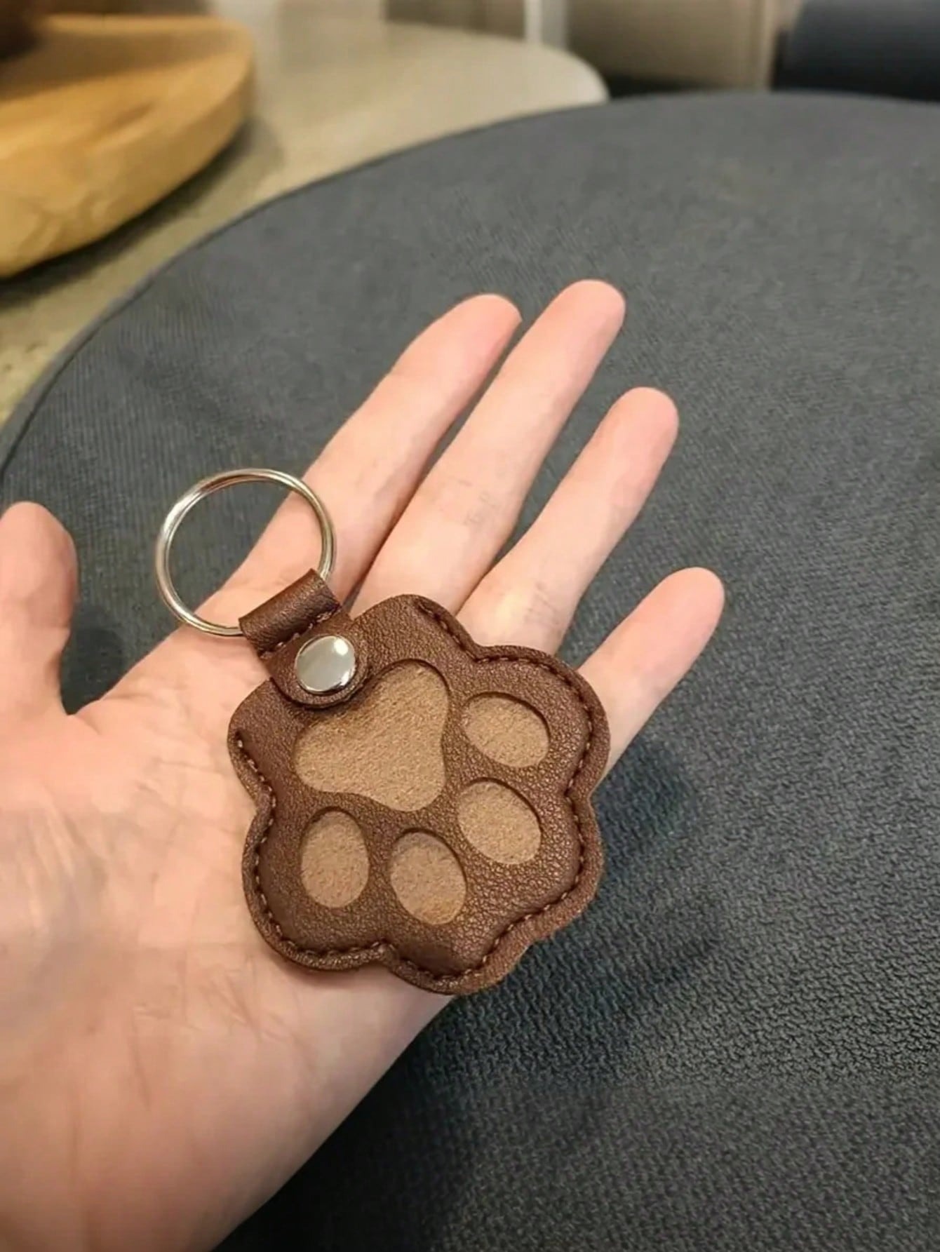 Custom PU Leather Pet Hair Keychain Keepsake Cat and Dog Hair Keychain Memorial Pet Hair Capsule Keychain Souvenir